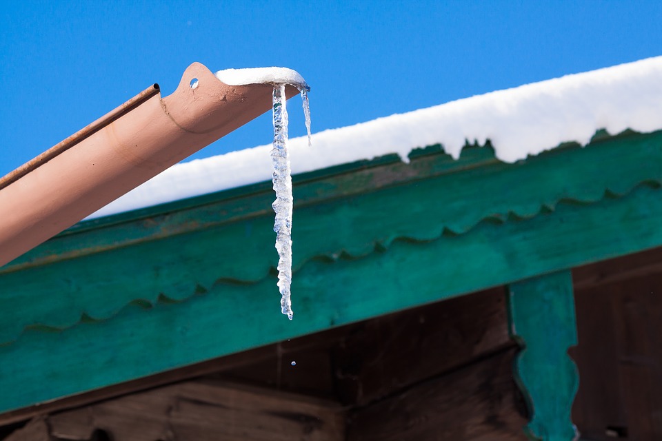 Gutter Cleaning In Northants