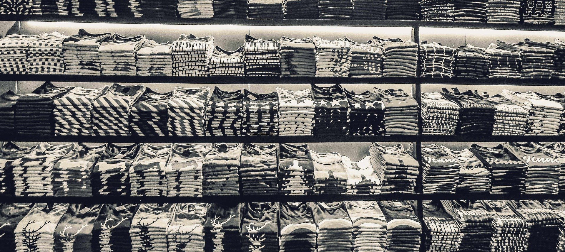 t-shirts-2731768_1920