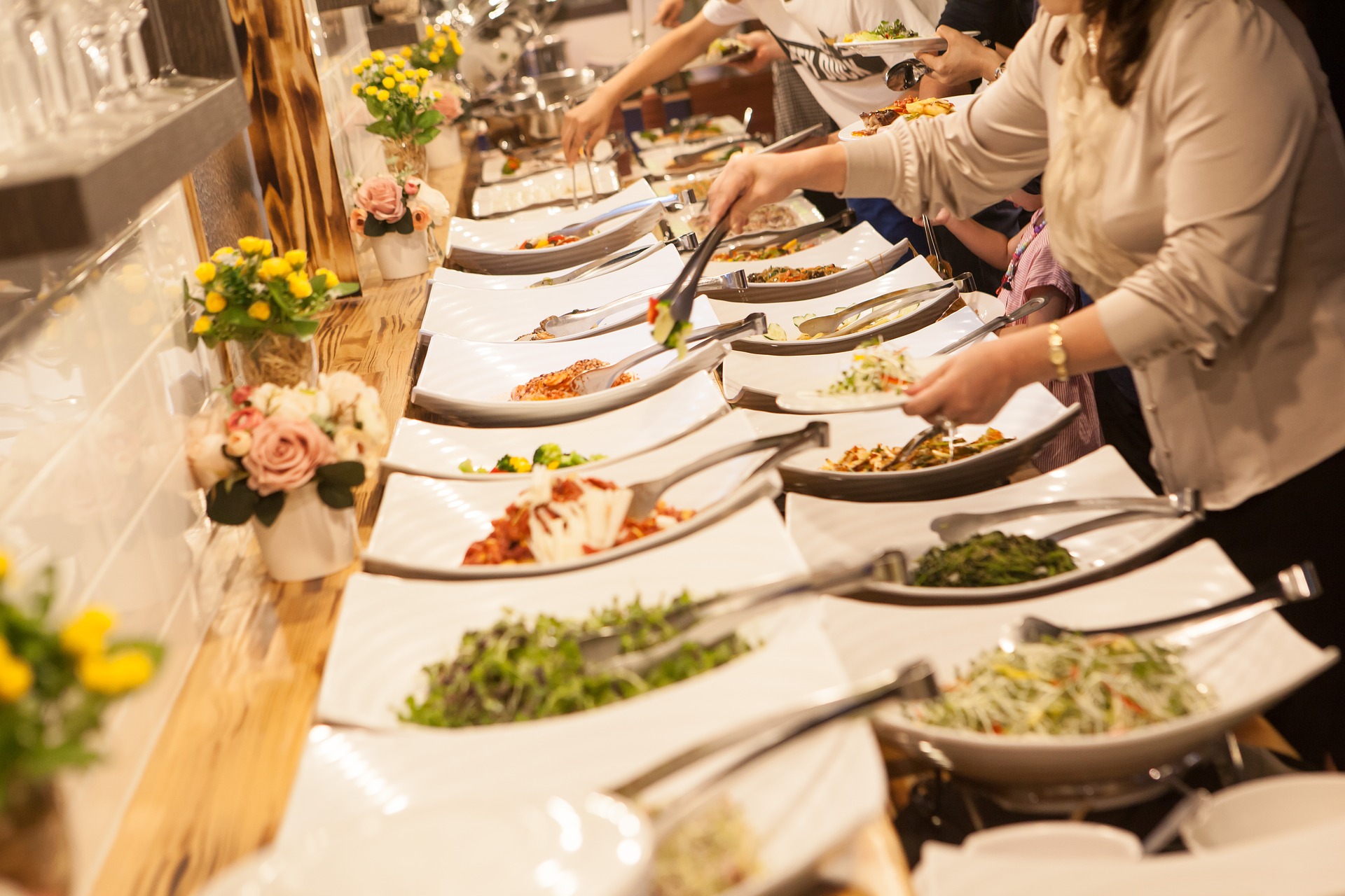 The Types, Advantages And Tips Of Corporate Catering