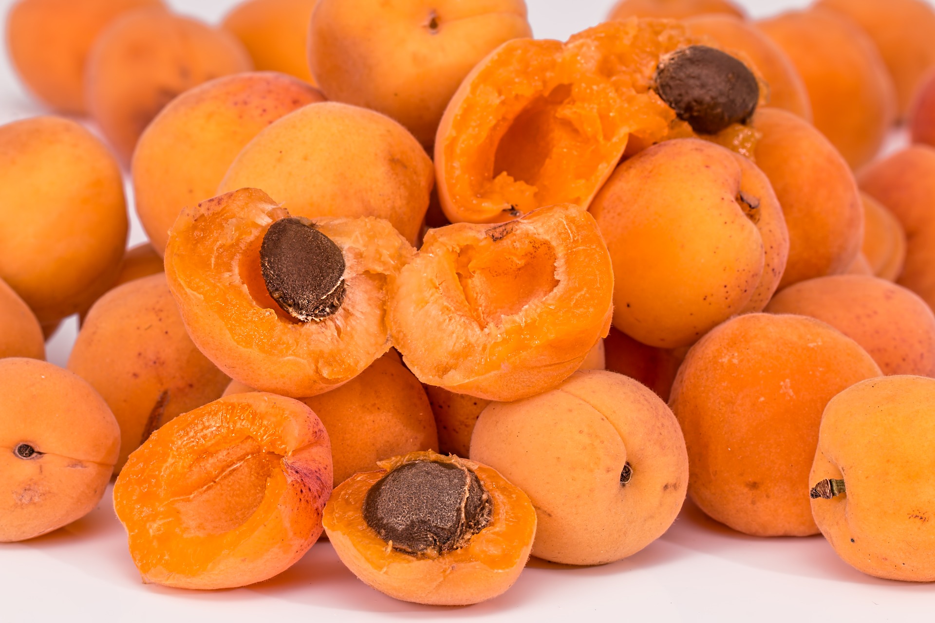 Why Buy Apricot Kernels Online?