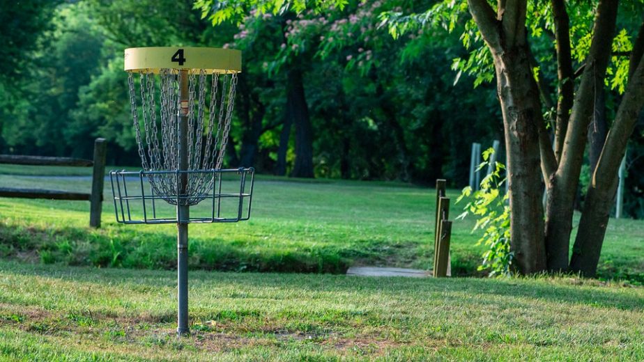 3 Main Points About Disc Golf A Clean And Simple Introduction The Hunt