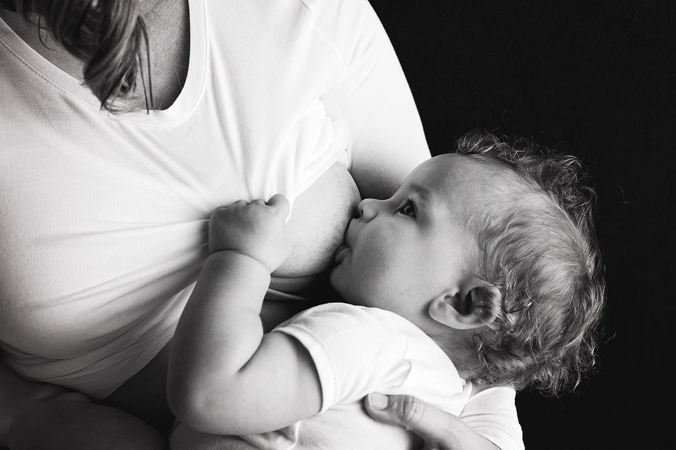 A Guide To Breastfeeding Consultant Courses: What You Need To Know