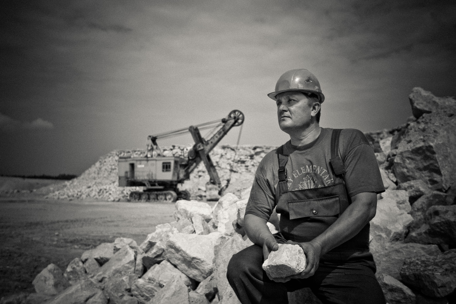 7 Reasons To Start Gold Mining Today