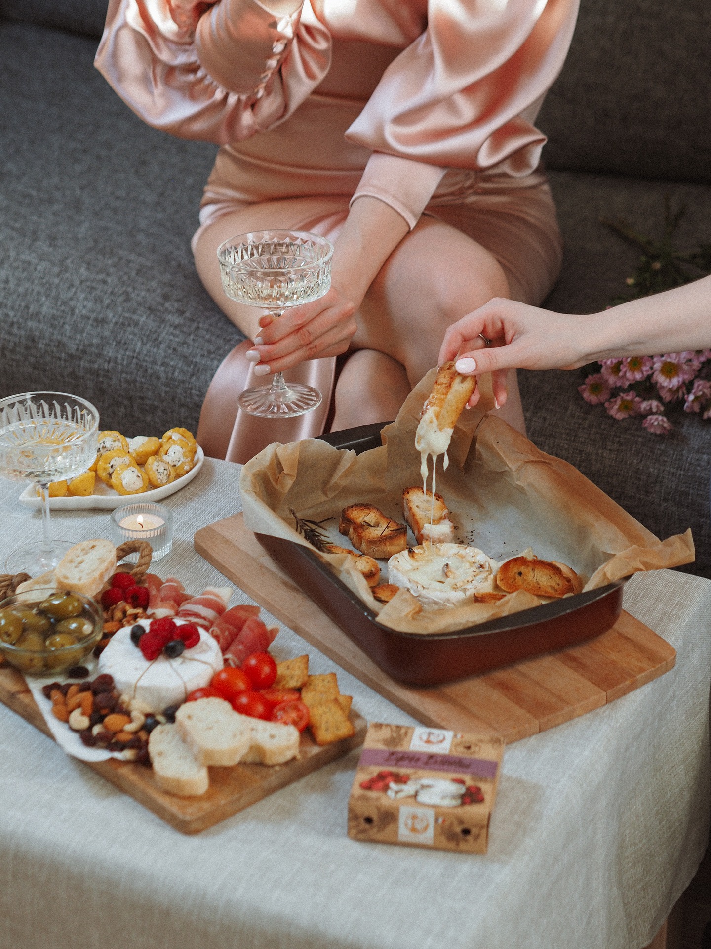 The Definitive Guide To The Ultimate Cheeseboard For Christmas