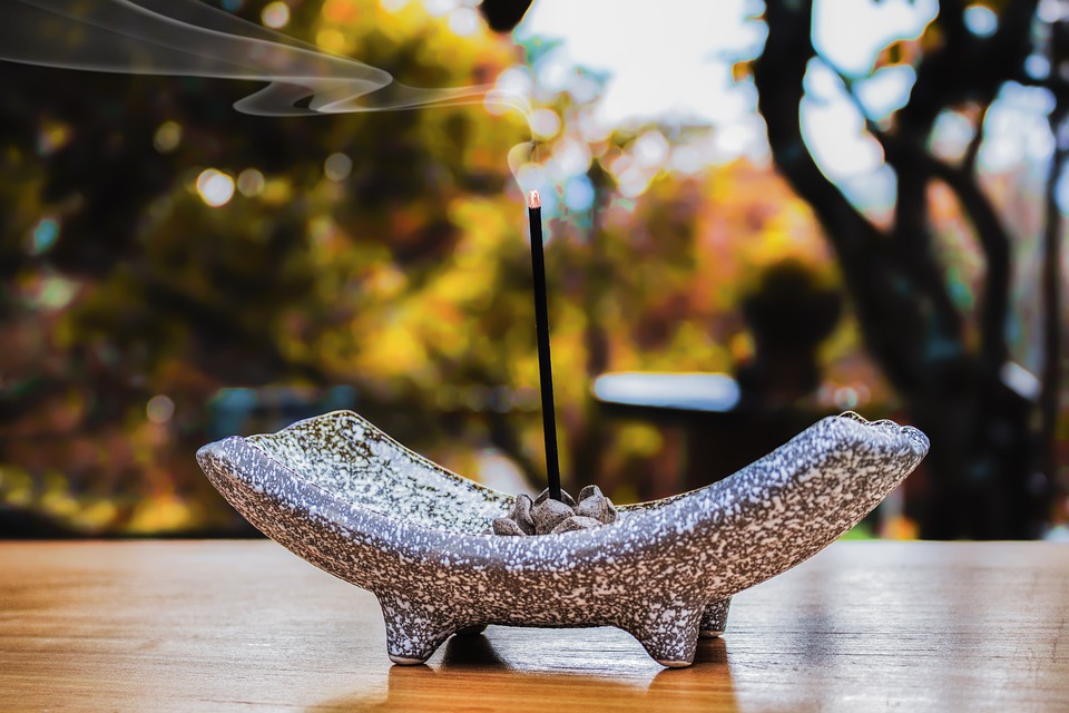 A Guide For The Perfect Incense Burner For Your Home