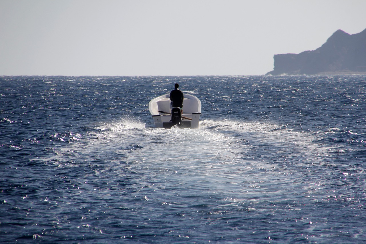 boat-2448804_1280